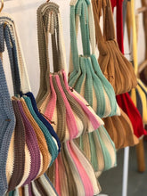 Load image into Gallery viewer, Accordion Bag - Crochet Pattern

