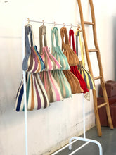 Load image into Gallery viewer, Accordion Bag - Crochet Pattern
