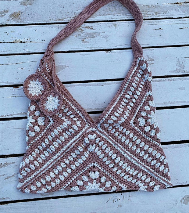 Granny Square Triangle Bag crochet pattern